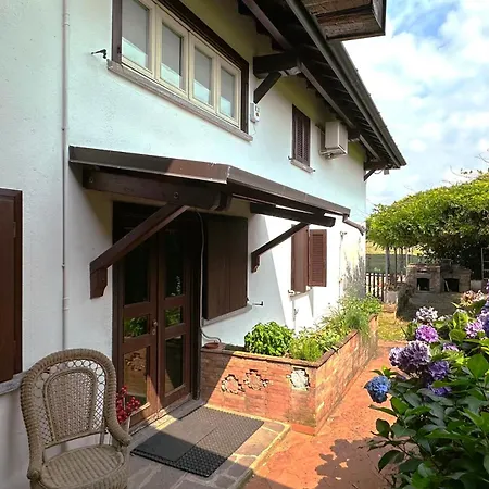 Ferienwohnung Musicians Mansion Loft Fino Mornasco Exterior foto